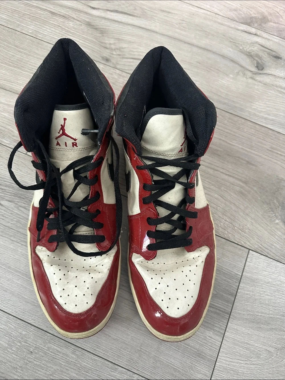 Jordan Chicago 1’s 2003 release with Black Laces